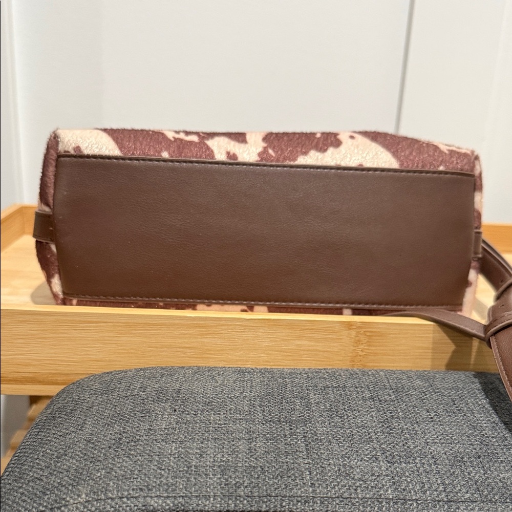 Convertible Carrie Crossbody Bag - Picture 4 of 10